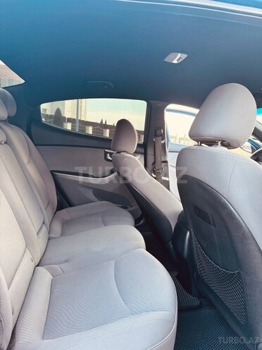 Hyundai Elantra 2015, 240,000 km - 1.8 l - Ağcabədi