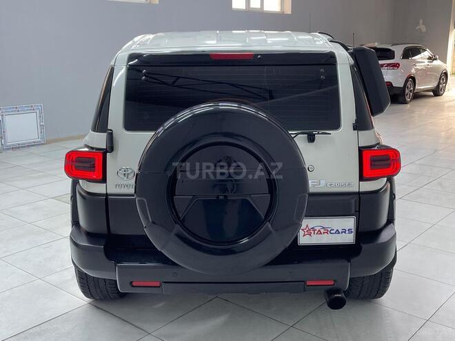 Toyota FJ Cruiser 2009, 244,200 km - 4.0 л - Sumqayıt