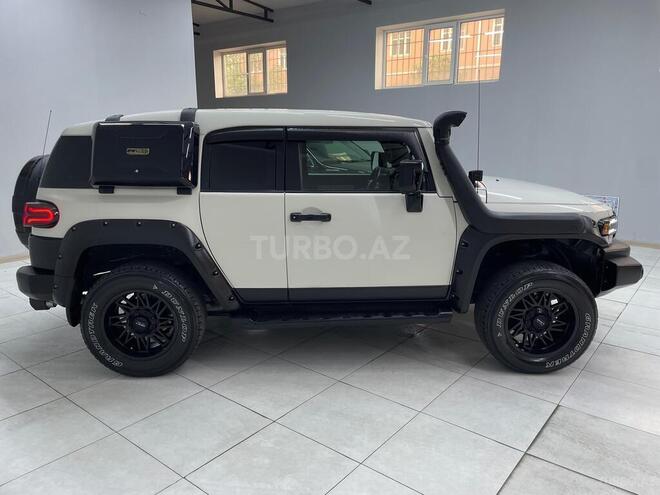 Toyota FJ Cruiser 2009, 244,200 km - 4.0 л - Sumqayıt