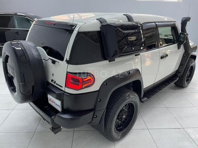 Toyota FJ Cruiser 2009, 244,200 km - 4.0 л - Sumqayıt