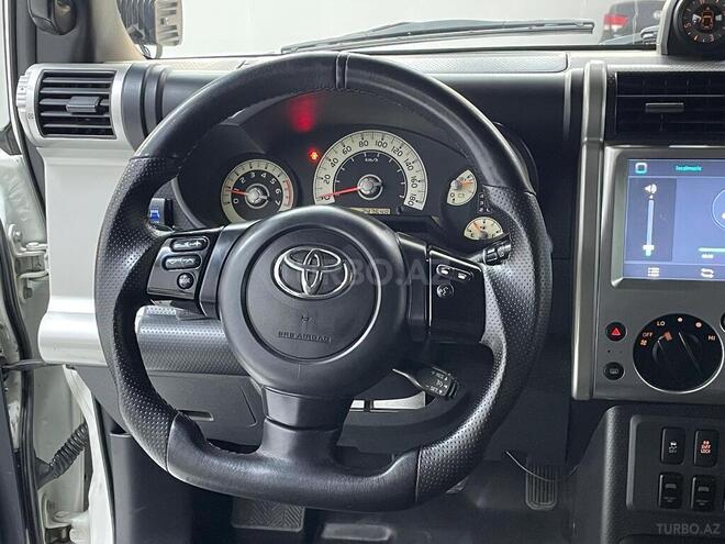 Toyota FJ Cruiser 2009, 244,200 km - 4.0 л - Sumqayıt