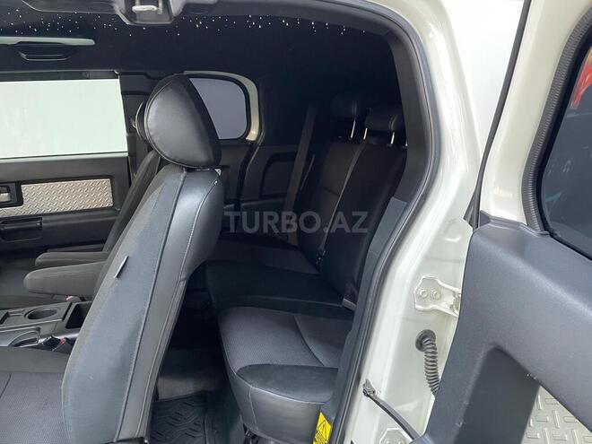 Toyota FJ Cruiser 2009, 244,200 km - 4.0 л - Sumqayıt