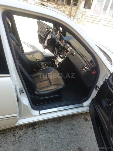 Mercedes E 320 1999, 278,000 km - 3.2 l - Bakı