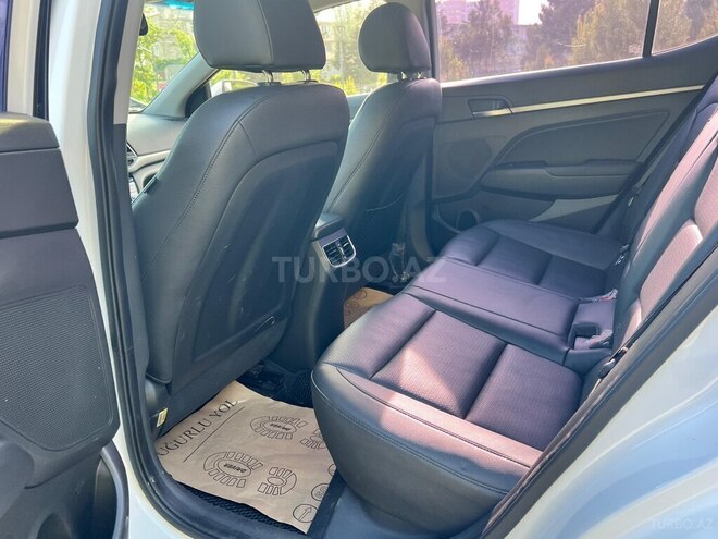 Hyundai Avante 2015, 155,000 km - 1.6 l - Bakı