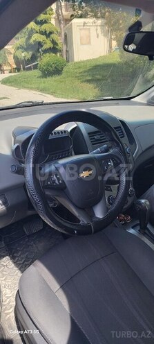 Chevrolet Aveo-12