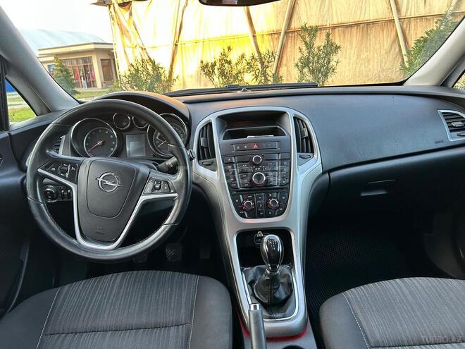 Opel Astra 2011, 220,000 km - 1.4 l - Sumqayıt