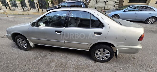 Nissan Sunny 1996, 440,000 km - 1.6 l - Bakı