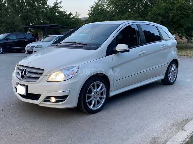 Mercedes B 180 2011, 126,000 km - 1.7 л - Sumqayıt