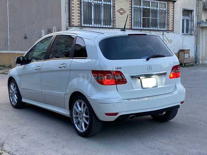 Mercedes B 180 2011, 126,000 km - 1.7 л - Sumqayıt