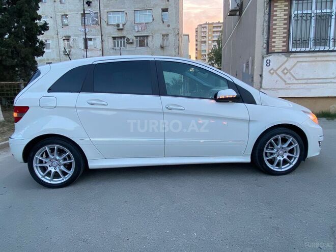 Mercedes B 180 2011, 126,000 km - 1.7 л - Sumqayıt