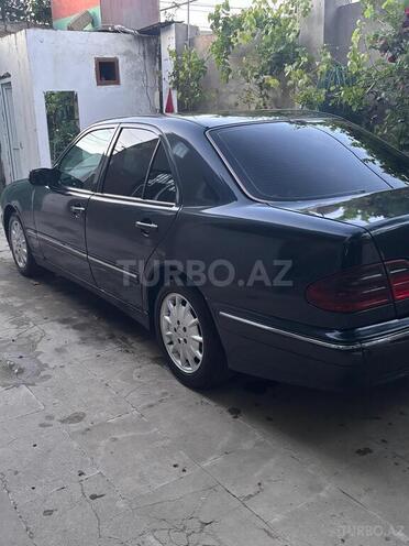 Mercedes E 220 d 1999, 415,353 km - 2.2 l - Bakı
