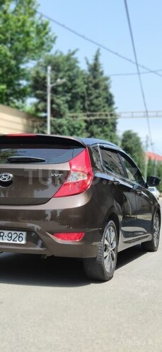 Hyundai Accent-3