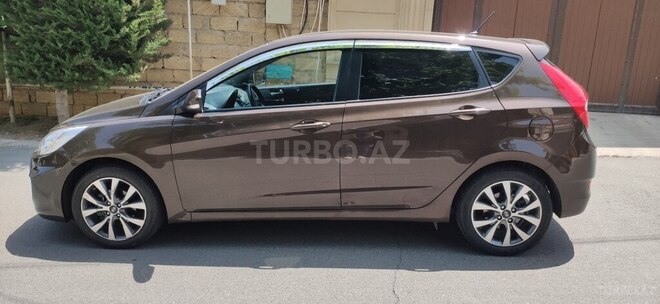 Hyundai Accent-6