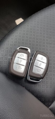 Hyundai Accent-14