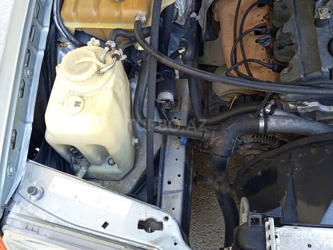 Mercedes E 200 1993, 228,000 km - 2.0 l - Bakı