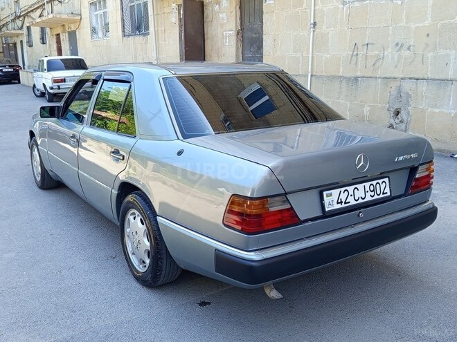 Mercedes E 200 1993, 228,000 km - 2.0 l - Bakı