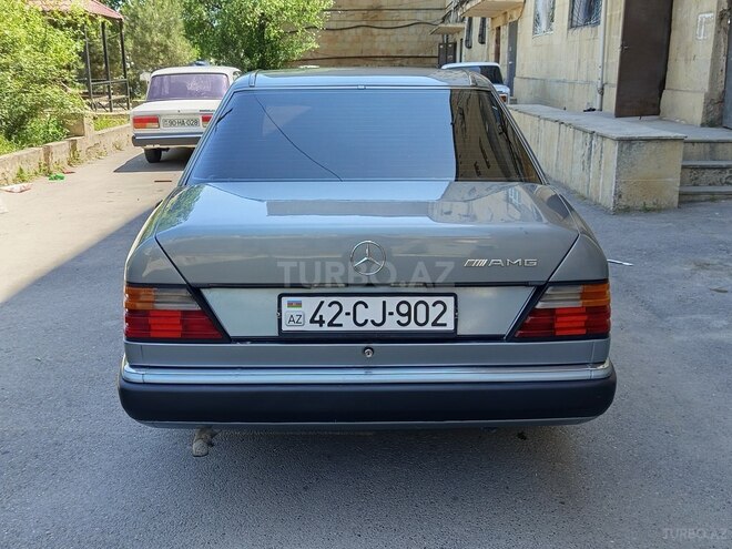 Mercedes E 200 1993, 228,000 km - 2.0 l - Bakı