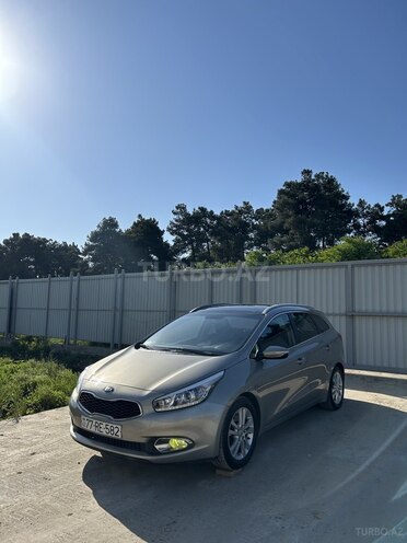 Kia  2014, 201,000 km - 1.6 l - Bakı