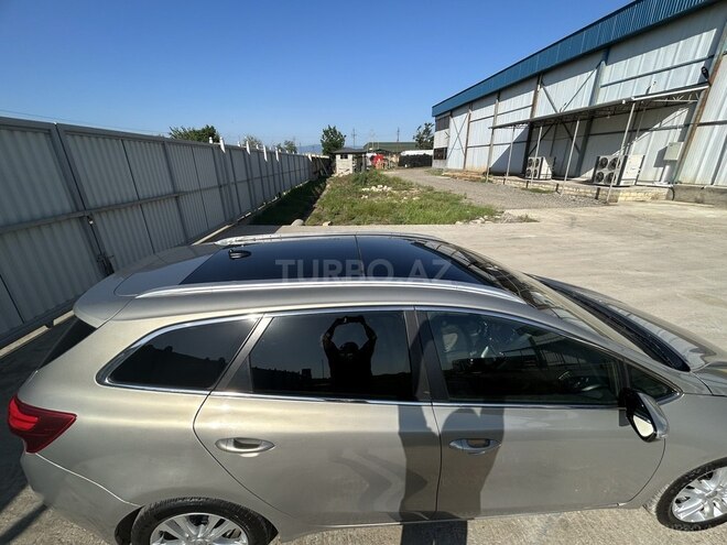 Kia  2014, 201,000 km - 1.6 l - Bakı