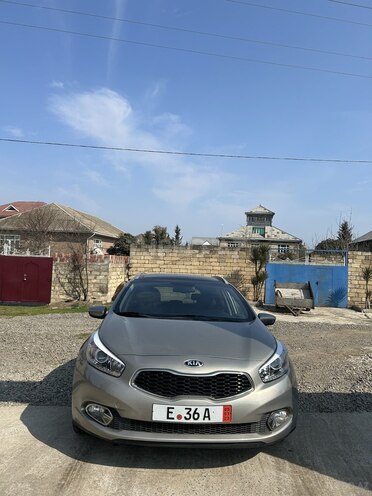 Kia  2014, 201,000 km - 1.6 l - Bakı