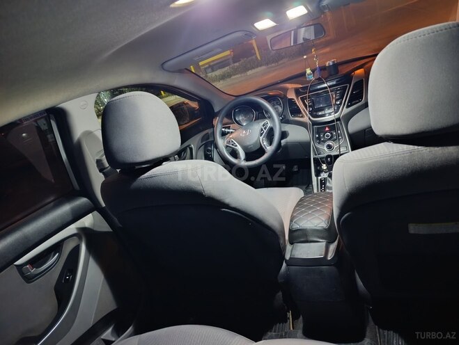 Hyundai Elantra 2015, 284,854 km - 1.8 л - Bakı