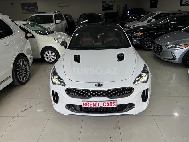 Kia Stinger-1