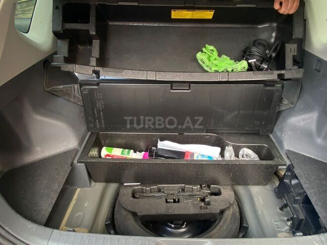 Toyota Prius V 2012, 257,495 km - 1.8 л - Bakı