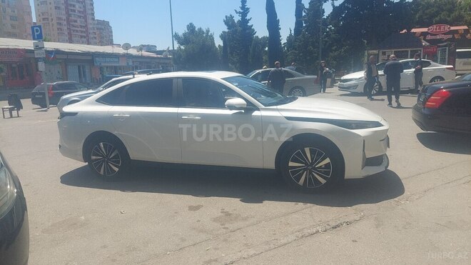 Changan Qiyuan A05 2025, 5,000 km - 1.5 l - Bakı