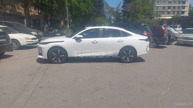 Changan Qiyuan A05 2025, 5,000 km - 1.5 l - Bakı