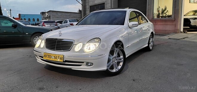 Mercedes E 320-1