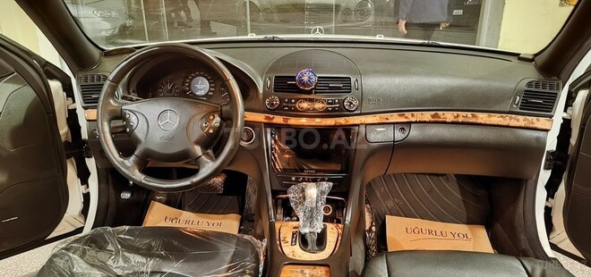 Mercedes E 320-3