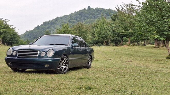 Mercedes E 240 1997, 250,000 km - 2.6 l - Masallı