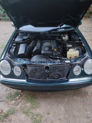 Mercedes E 240 1997, 250,000 km - 2.6 l - Masallı