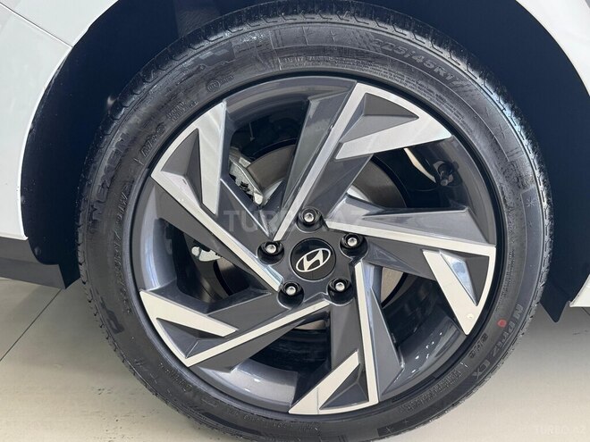 Hyundai Elantra-4