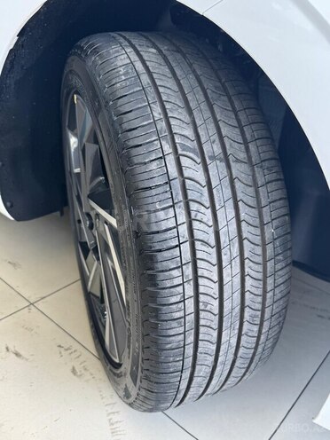 Hyundai Elantra-5