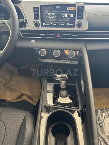 Hyundai Elantra-7