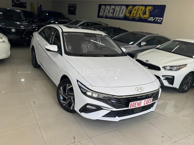Hyundai Elantra-16