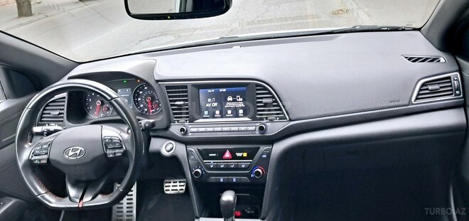 Hyundai Elantra 2018, 70,000 km - 1.6 л - Bakı