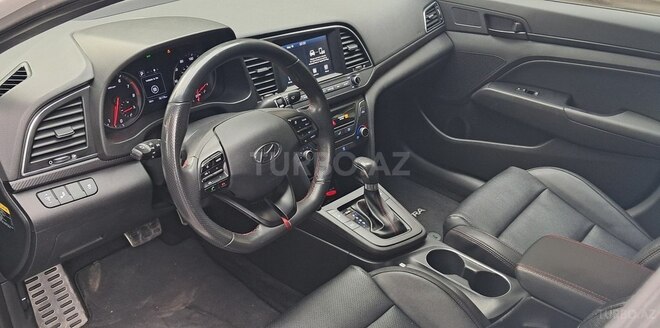 Hyundai Elantra 2018, 70,000 km - 1.6 л - Bakı