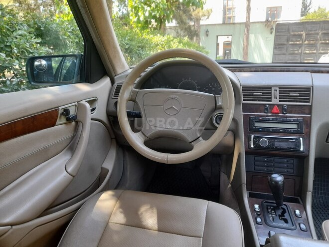 Mercedes C 230 1998, 242,000 km - 2.3 l - Bakı