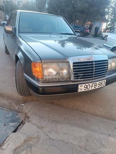 Mercedes E 200 1993, 254,662 km - 2.0 l - Sabirabad