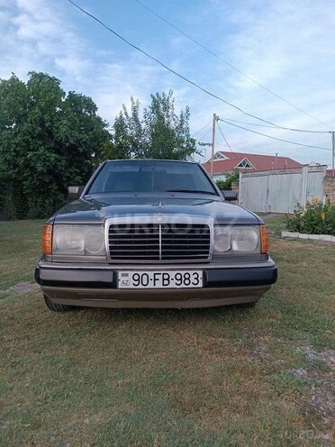 Mercedes E 200 1993, 254,662 km - 2.0 l - Sabirabad