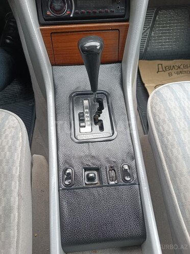 Mercedes E 200 1993, 254,662 km - 2.0 l - Sabirabad