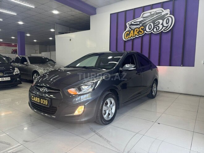Hyundai Accent-4