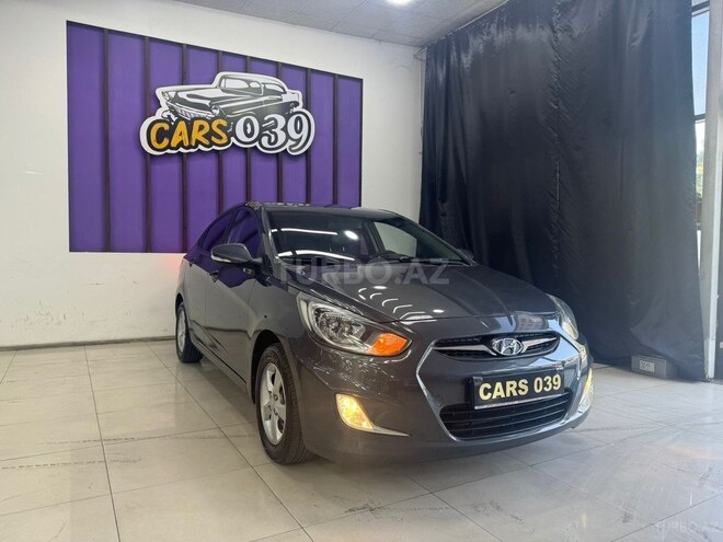 Hyundai Accent-2