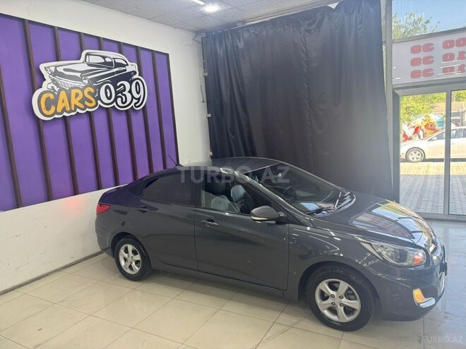 Hyundai Accent-8