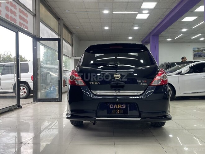Nissan Tiida-11