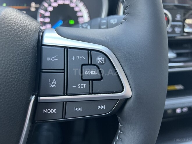Toyota Highlander-11