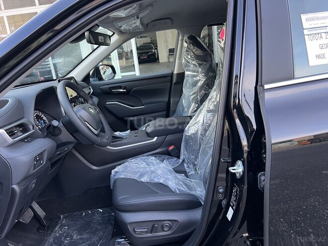 Toyota Highlander-5