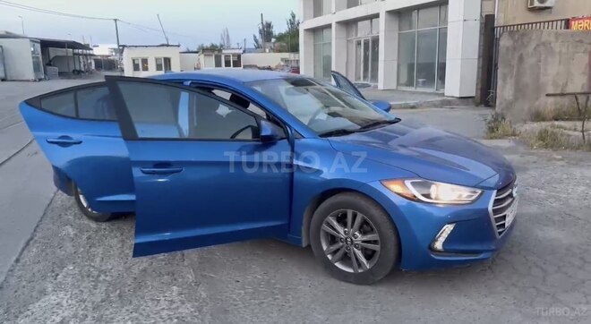 Hyundai Elantra 2016, 130,000 km - 2.0 l - Bakı